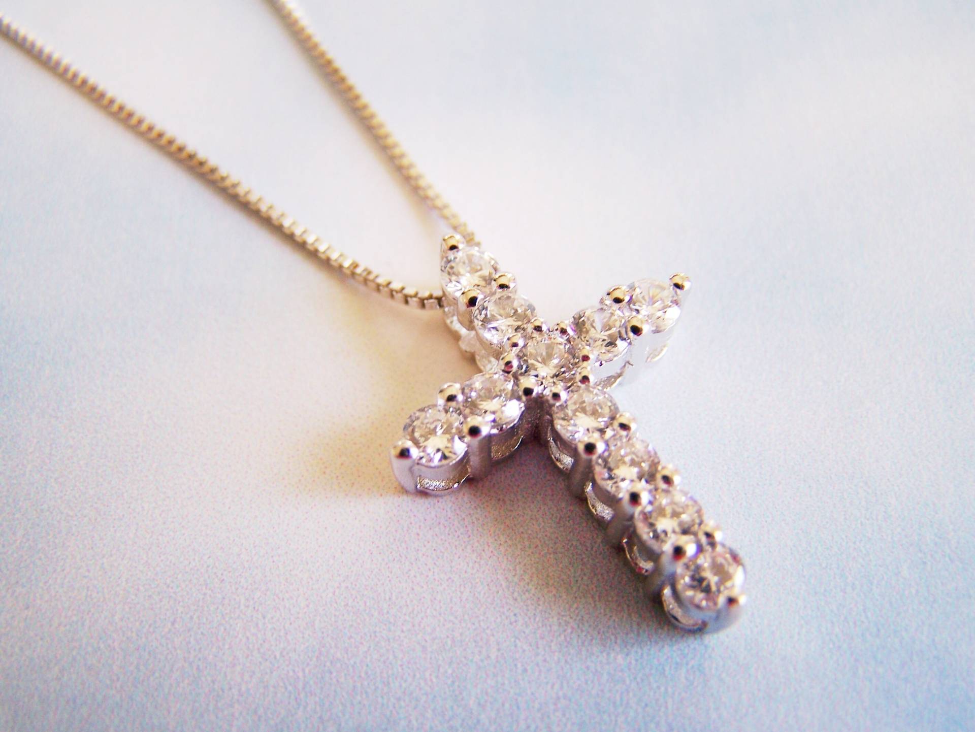 Kreuz Halskette, Kristall Anhänger, Religiöser Schmuck, Religiöses Geschenk von lindasorigjewelry