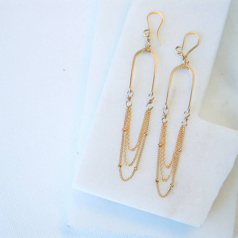 Aphrodite Kaskaden Ohrringe 14K Gold Filled Kettenfransen Aphrodite Kaskaden Ohrringe 14K Gold Filled Kettenfransen von lindatrentjewelry
