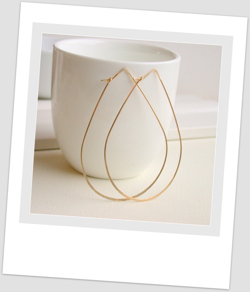 Große Tropfenförmige Creolen Sterling Silber Oder Gold Fill Große Tropfenförmige Creolen Sterling Silber Oder Gold Fill von lindatrentjewelry
