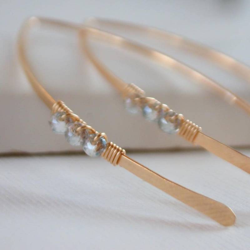 Draht Gewickelt Durchzieher Ohrringe Kaum Blauer Kristall, Gold Filled Draht Gewickelt Durchzieher Ohrringe Kaum Blauer Kristall, Gold Filled von lindatrentjewelry