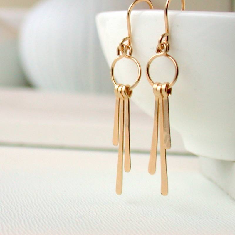 Gold Gefüllte Quasten-Ohrringe Boho Fransen Ohrringe von lindatrentjewelry