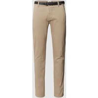 Lindbergh Classic Fit Chino mit Gesäßtaschen in Sand, Größe 30/32 von lindbergh