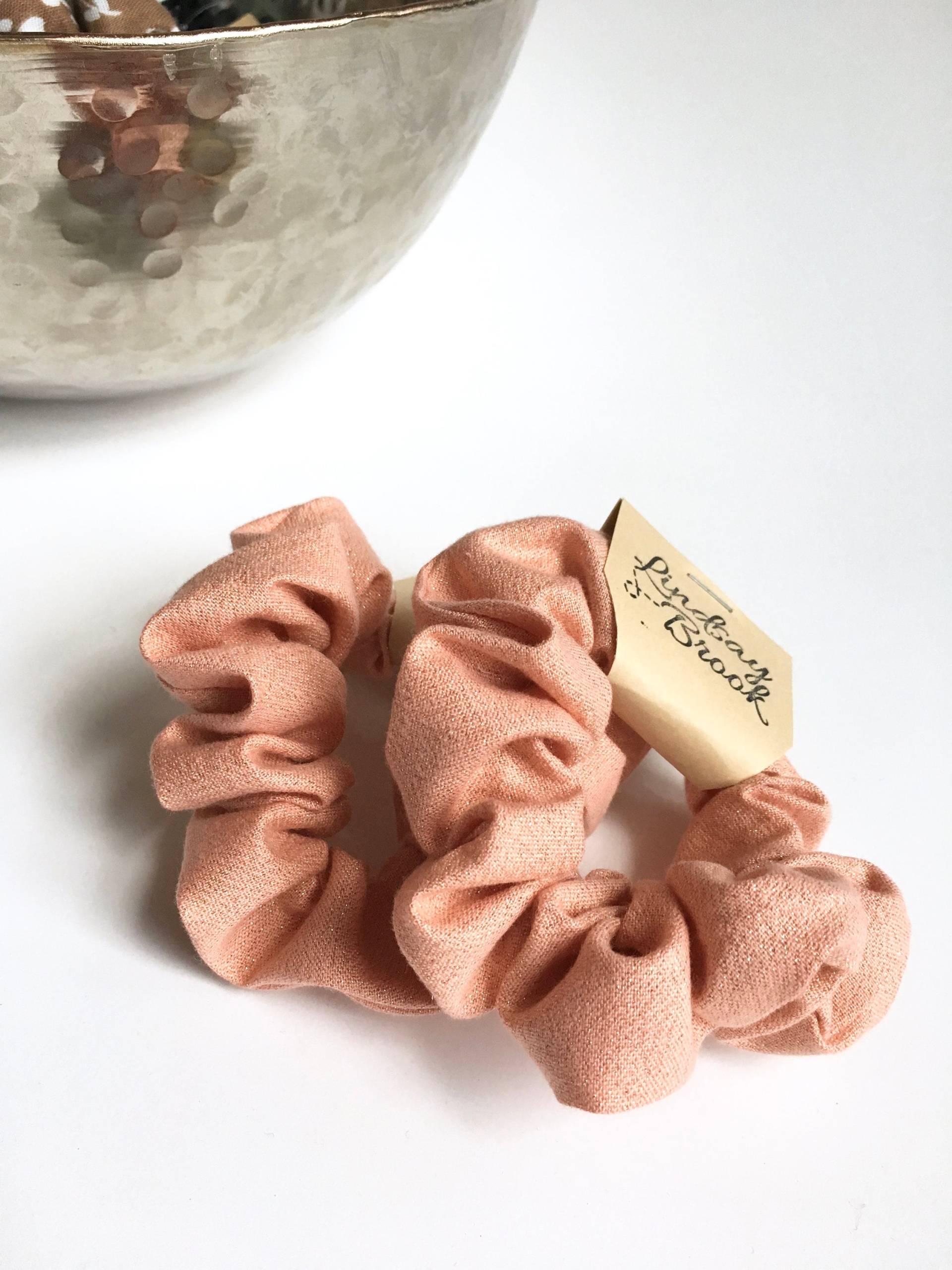 Rosegold Scrunchie - Aus Biobaumwolle Rosegold Scrunchie - Aus Biobaumwolle von lindsaybrookdesigns