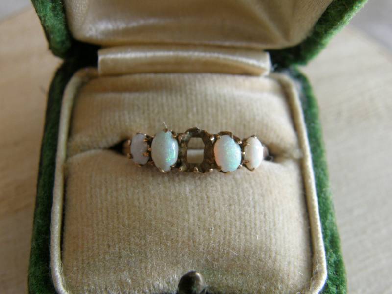 Reserviert Für Hemavelavan - Antiker Roségold Und Opal Ring, Größe 7 1/4, Mittelstein Fehlt in Originalbox von lindysloops