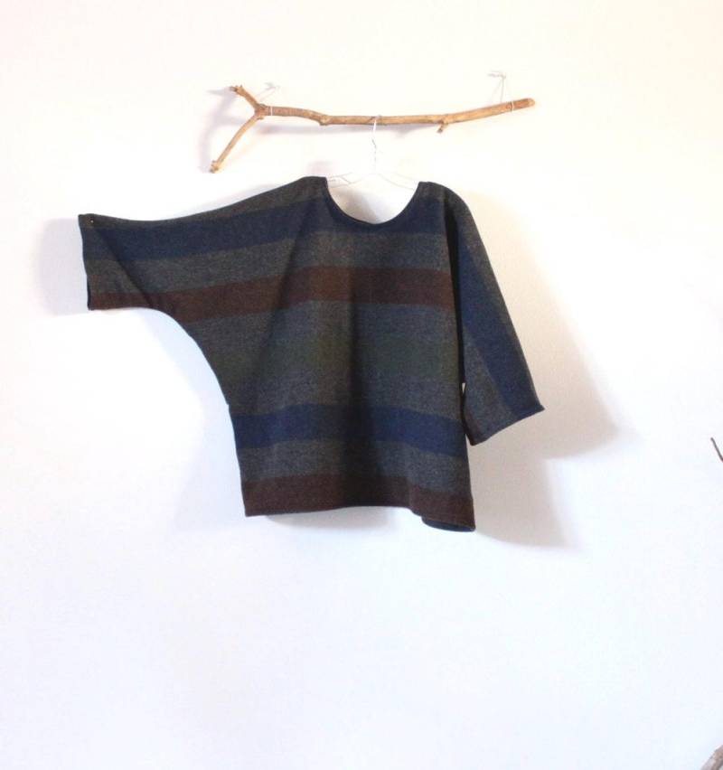 Letzte Gemachte Bestellung Übergroße Grau Gestreifte Wolle Top Letzte Gemachte Bestellung Übergroße Grau Gestreifte Wolle Top von linenclothingbyanny