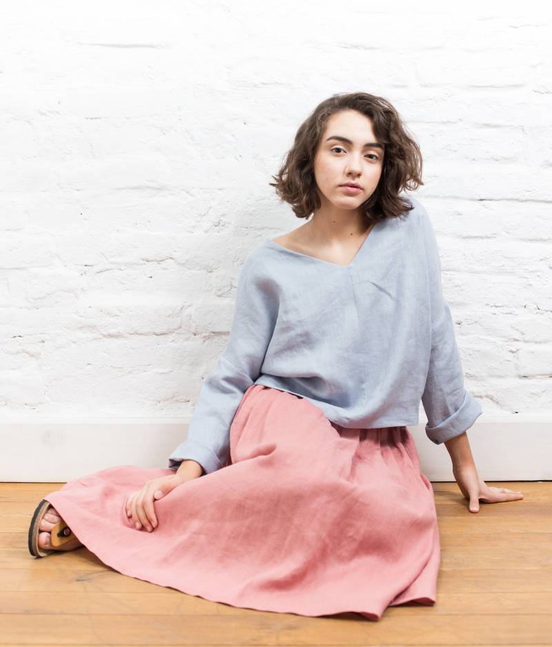 Leinenbluse Mit V Ausschnitt Leah, Leinenoberteil, Leinenhemd, Leinenkleider Leinenbluse Mit V Ausschnitt Leah, Leinenoberteil, Leinenhemd, Leinenkleider von linenfairytales