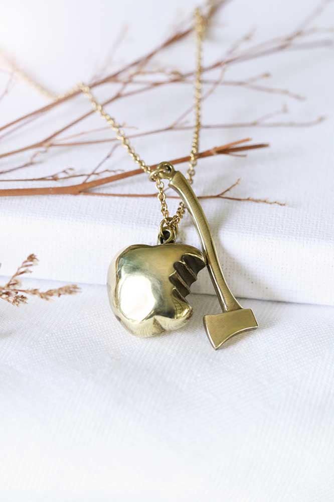 Apfel Und Axt Halskette/Leinen Schmuck Für Den Alltag von linenjewelryshop