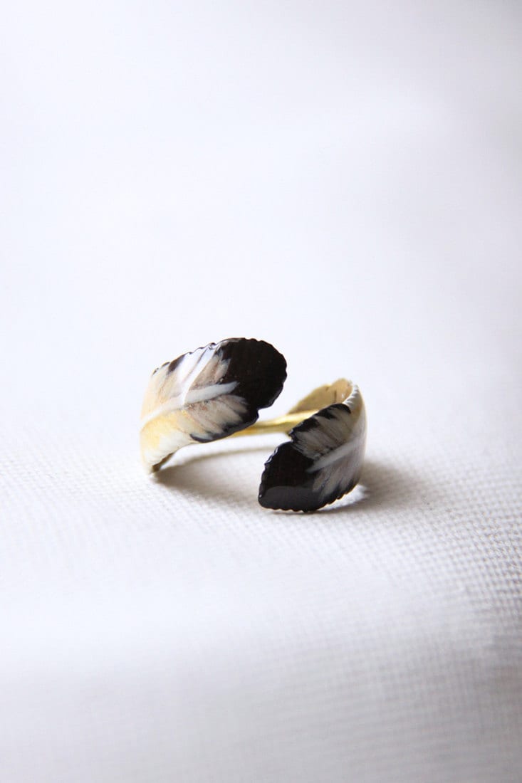 Bemalter Federring, Designter Federring, Federring, Stil Federring, Miniatur Federring, Charme Federring von linenjewelryshop