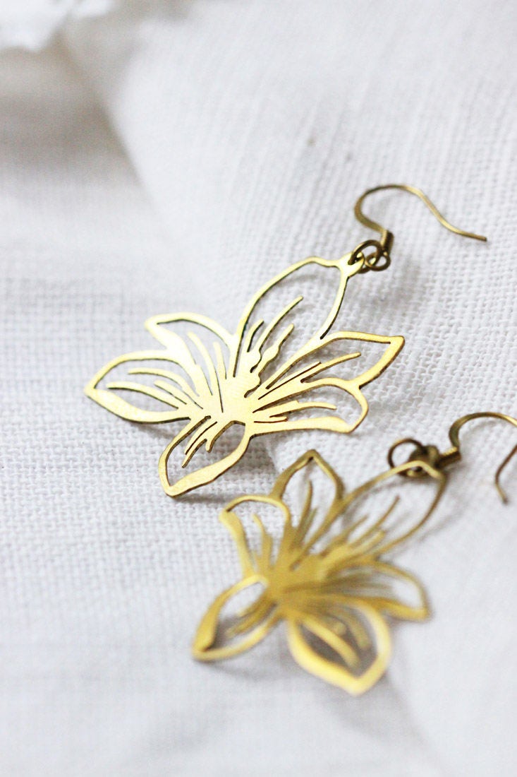 Blumen Draht Ohrringe Ursprüngliches Design Und Von Linen Jewelry/Handgemachte Einzigartiges Design von linenjewelryshop