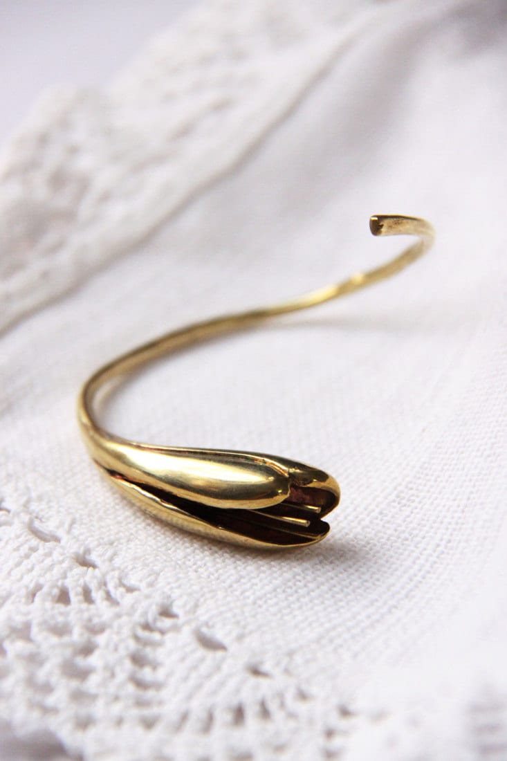 Eine Blumenarmband, Einzelblumenarmband, Blumenarmband, Charm Blumenarmband, Blumen Armreif, Blumen Handschellen, Messing Blumen Armreif von linenjewelryshop