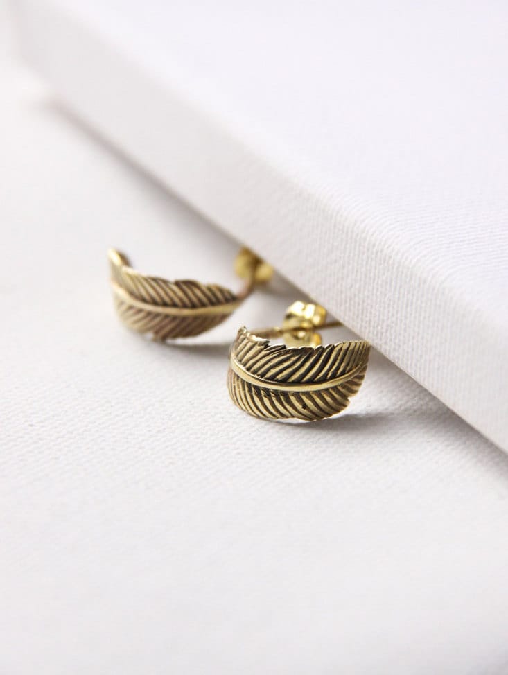 Feder Ohrstecker - Handgemachter Schmuck von linenjewelryshop