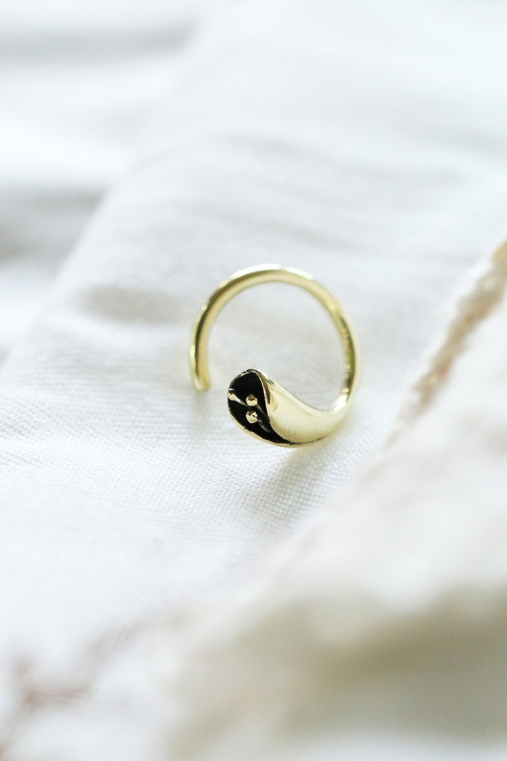 Goldene Blume Ring, Blüte Ring, Gold Ring, Schmuck Für Jeden Tag, Natur Ring, Wald Ring, Miniatur Schmuck, Messing Ring von linenjewelryshop