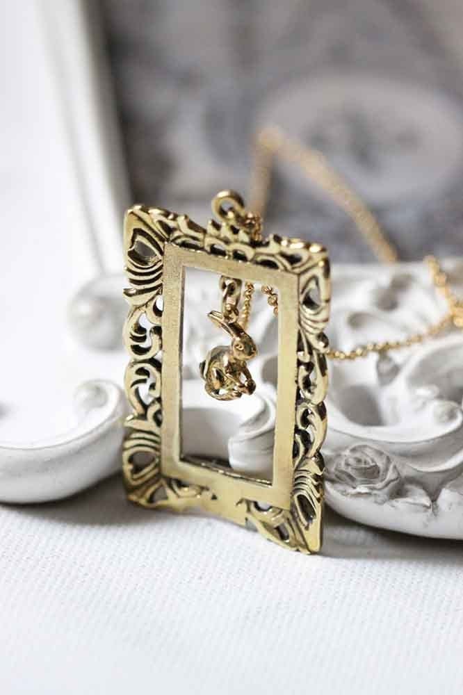 Kaninchen in Vintage Rahmen Halskette/Leinen Schmuck Messing Für Jeden Tag von linenjewelryshop