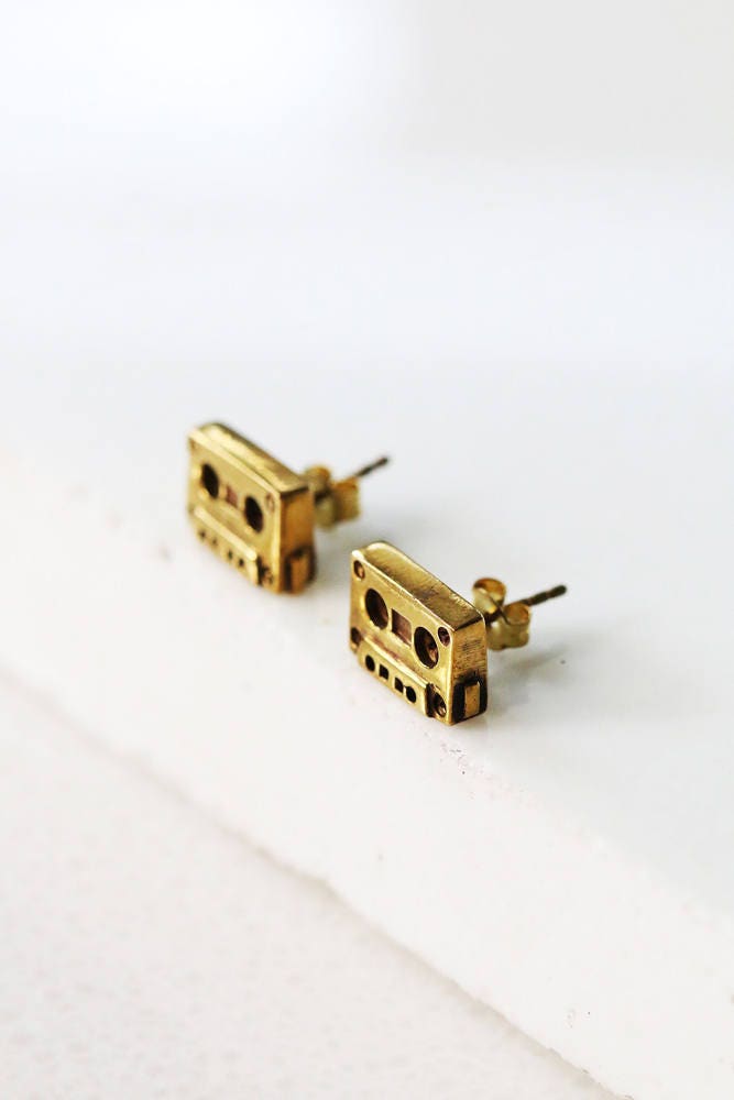 Miniatur Kassetten Ohrstecker/Messing Leinen Schmuck Alltags Ohrring von linenjewelryshop