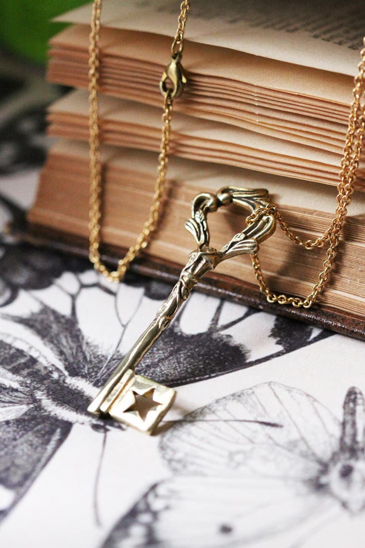 Vintage Skelett Schlüssel/Leinen Schmuck Goldener von linenjewelryshop