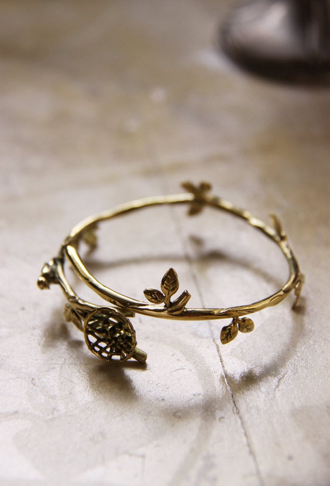 Vogel Auf Ast Bangle Original Design By Linen Jewelry ./Everyday Look/Boho Style von linenjewelryshop