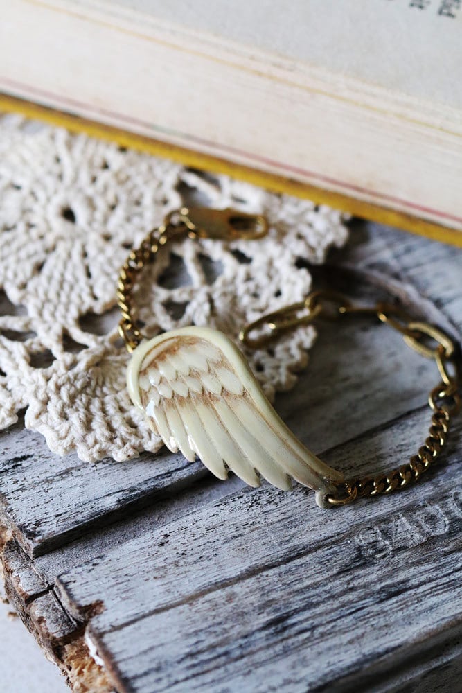 Vogel Flügel Armband/Leinen Schmuck Alltags Goldener Vogelflügel Handbemaltes von linenjewelryshop