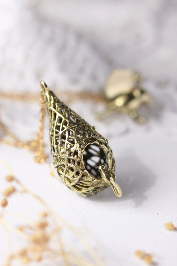 Vogel Und Nest Halskette, Charme Halskette, Gold Messing Halskette, Rustikale Halskette, Schmuck Für Jeden Tag, Ovale Halskette, Messing Schmuck von linenjewelryshop