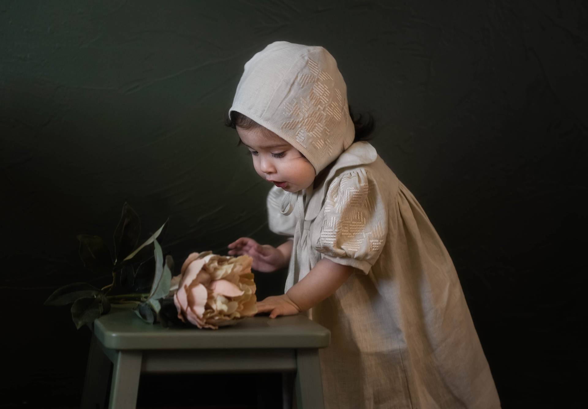 Bestickte Leinen Mütze Für Mädchen, Boho Baby Bonnet, Mädchen Mütze, Kleidung von linenlittlestories