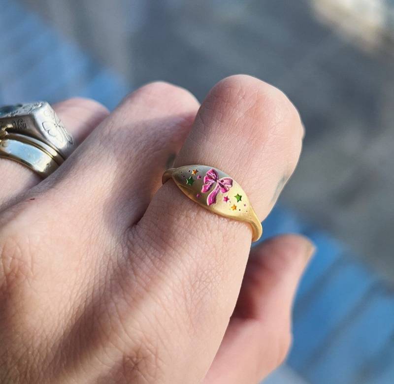 Pinke Schleife 925 Sterlingsilber-Ring Gravur Funkelt von linerworks