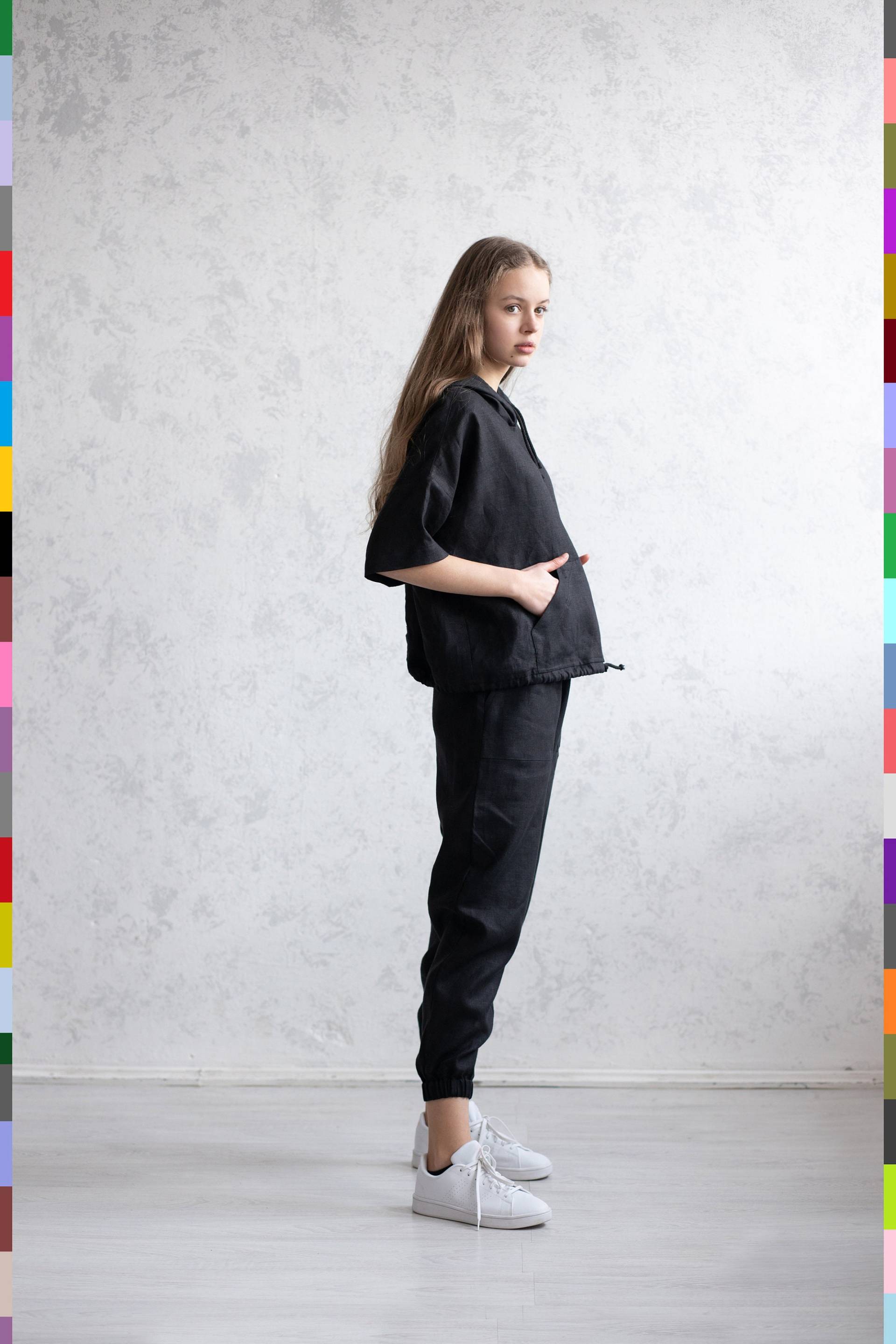 xs - Schwarz. Versandfertig. A385 von linocolore