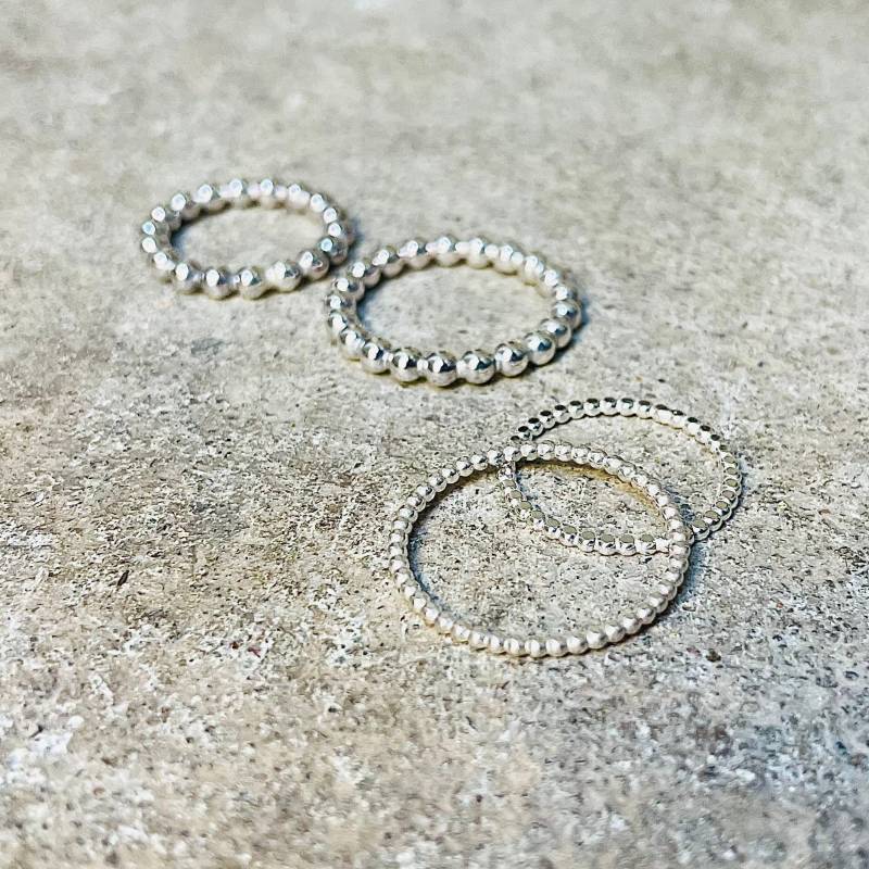 Beaded Circle Ring/Kugeldraht Perldraht Minimal Collection von lioWorks