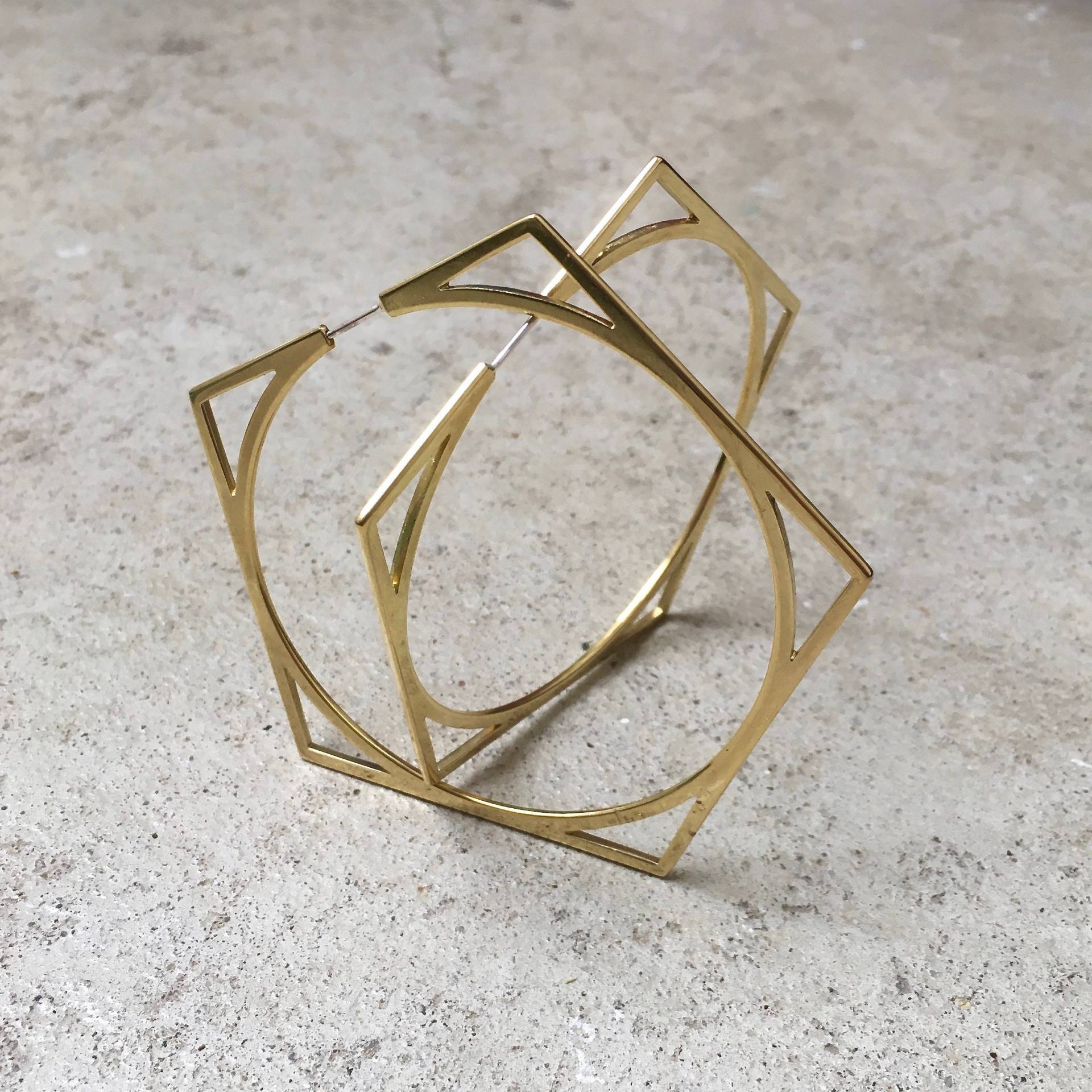 Penta/Circle Cutouts Hoop Earring/Kreolen Ohrringe Hexagon Geometric Jewelry Polygon Collection Penta/Circle Cutouts Hoop Earring/Kreolen Ohrringe Hexagon Geometric Jewelry Polygon Collection von lioWorks