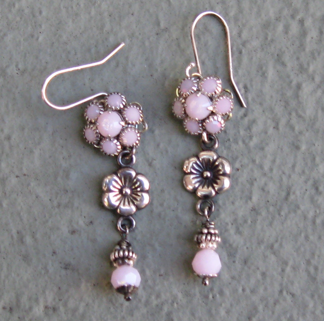 Ohrhänger - Swarovski Retro Pink Blumen Sterling Silber Ohrhänger - Swarovski Retro Pink Blumen Sterling Silber von liquidstarjewelry