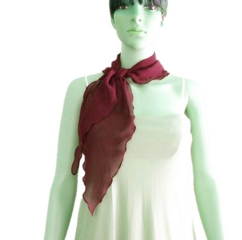 Burgundy Bow Tie Scarf. Burgunder Neck Scarf Soft Chiffon von lisaclothing