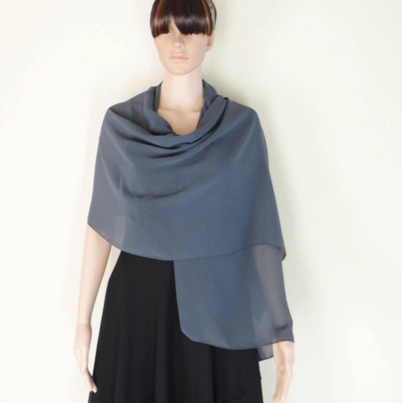 Dunkelgrauer Chiffon Schal. Weicher Langer Wickelschal Dunkelgrauer Chiffon Schal. Weicher Langer Wickelschal von lisaclothing