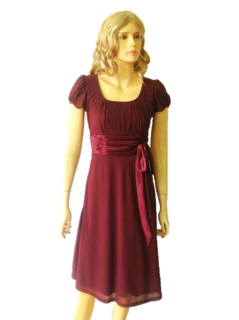 Kleid Mit Ärmeln. Brautjungfernkleid von lisaclothing