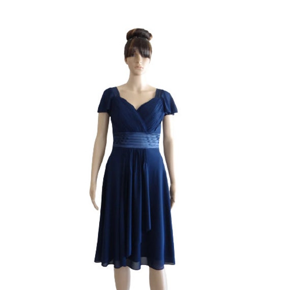 Kleid Mit Ärmeln. Dunkelblaues Brautjungfernkleid Kleid Mit Ärmeln. Dunkelblaues Brautjungfernkleid von lisaclothing
