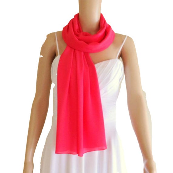 Koralle Roter Chiffon Schal. Langer Korallenroter Wickelschal Koralle Roter Chiffon Schal. Langer Korallenroter Wickelschal von lisaclothing