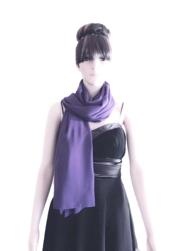 Royal Lila Chiffon Schal. Weicher Langer Wickelschal von lisaclothing