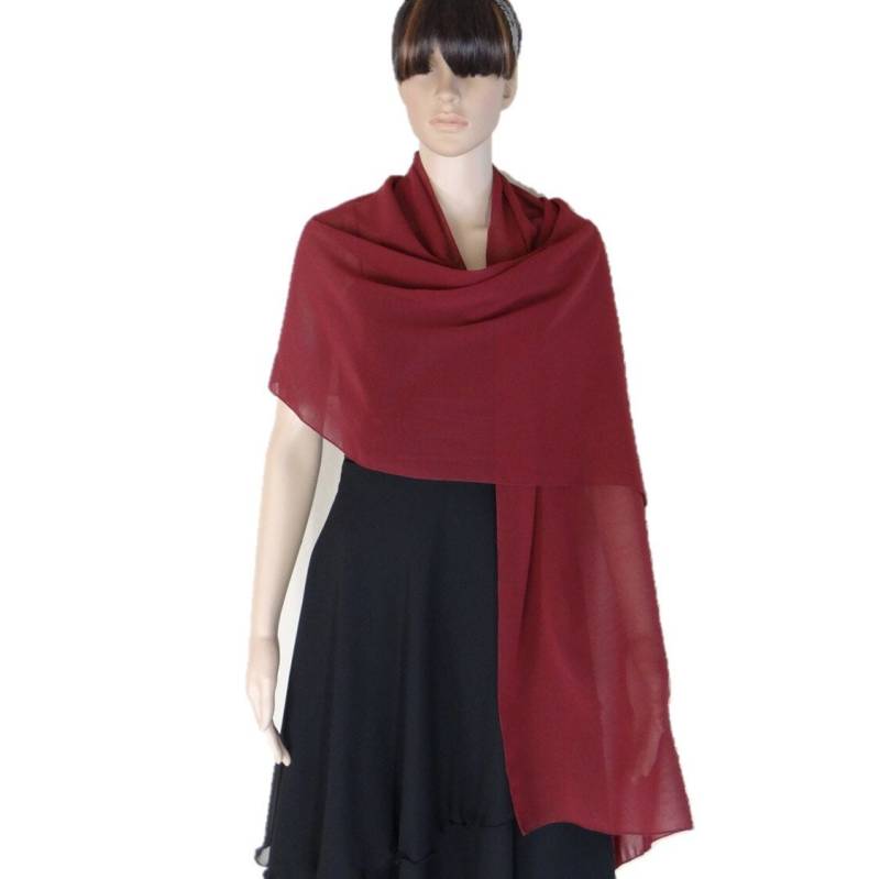 Weinroter Chiffon Schal. Weicher Langer Wickelschal von lisaclothing