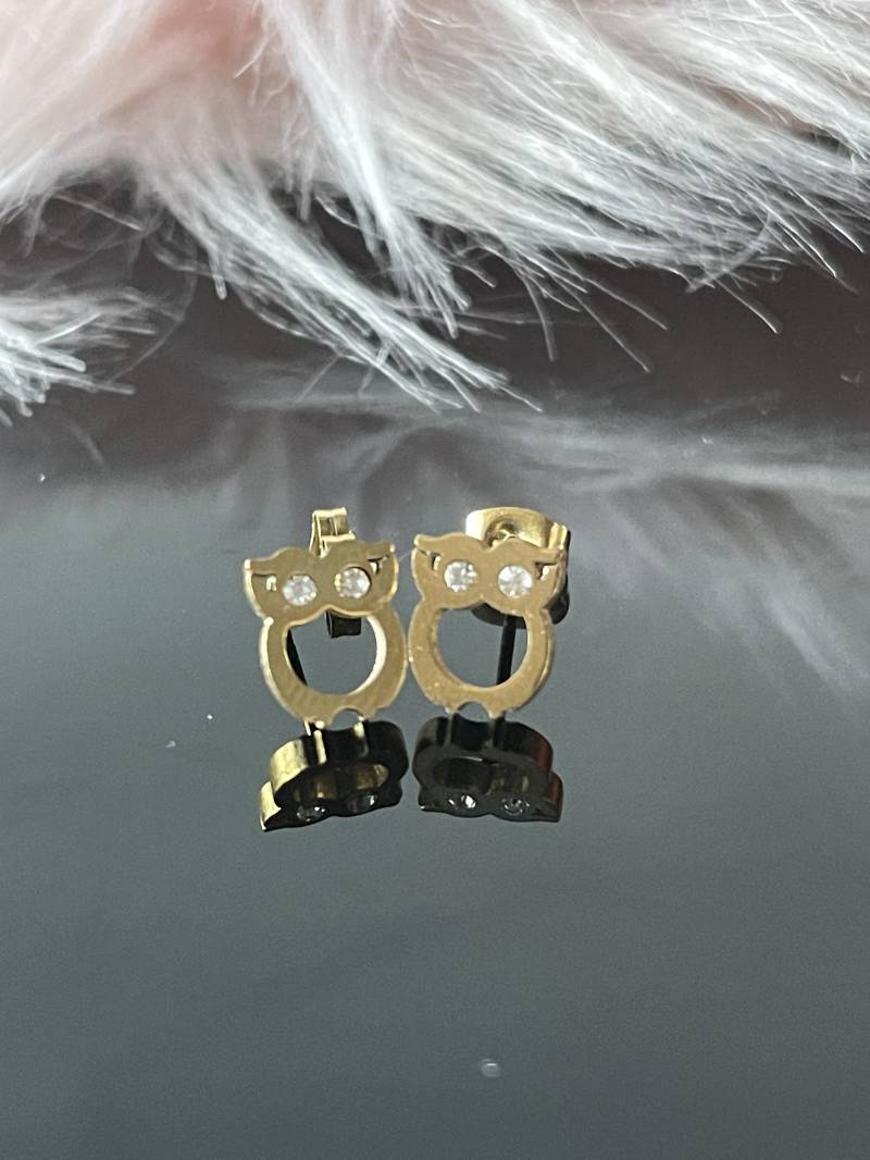 Goldfarbene Eulen Ohrstecker Mit Strasssteinen von lisinis