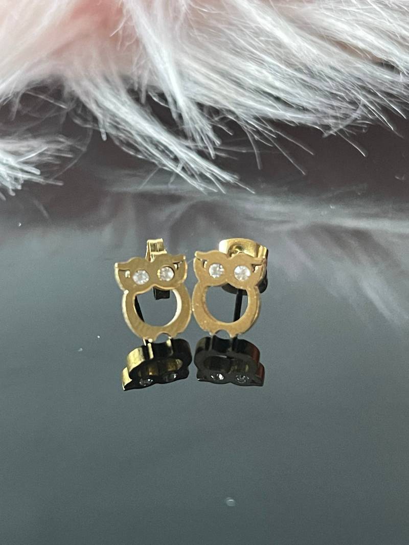 Goldfarbene Eulen Ohrstecker Mit Strasssteinen von lisinis