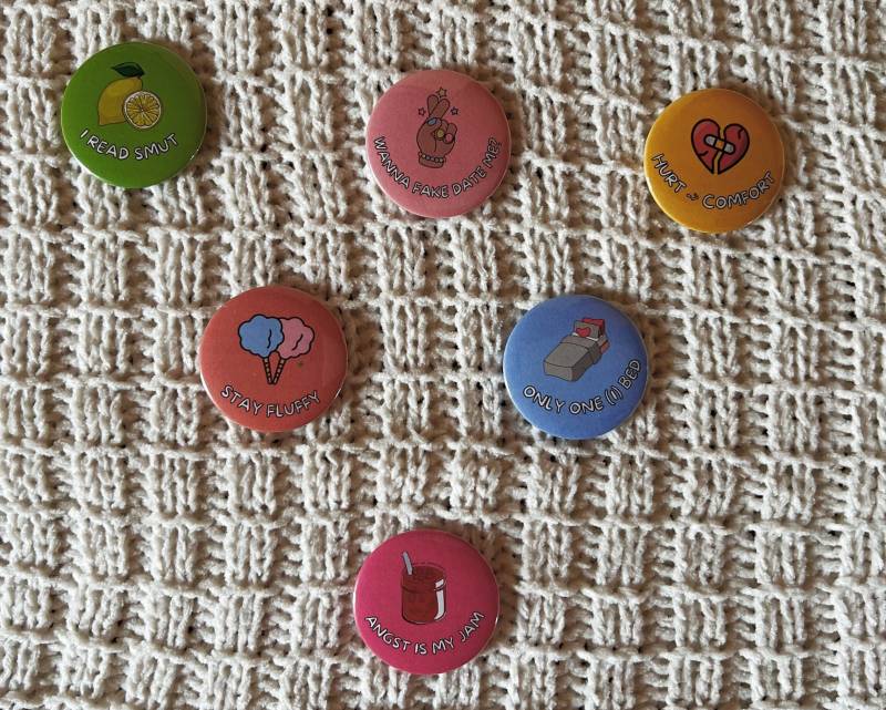 Fanfiktion Tropen Buttons von literarybeads