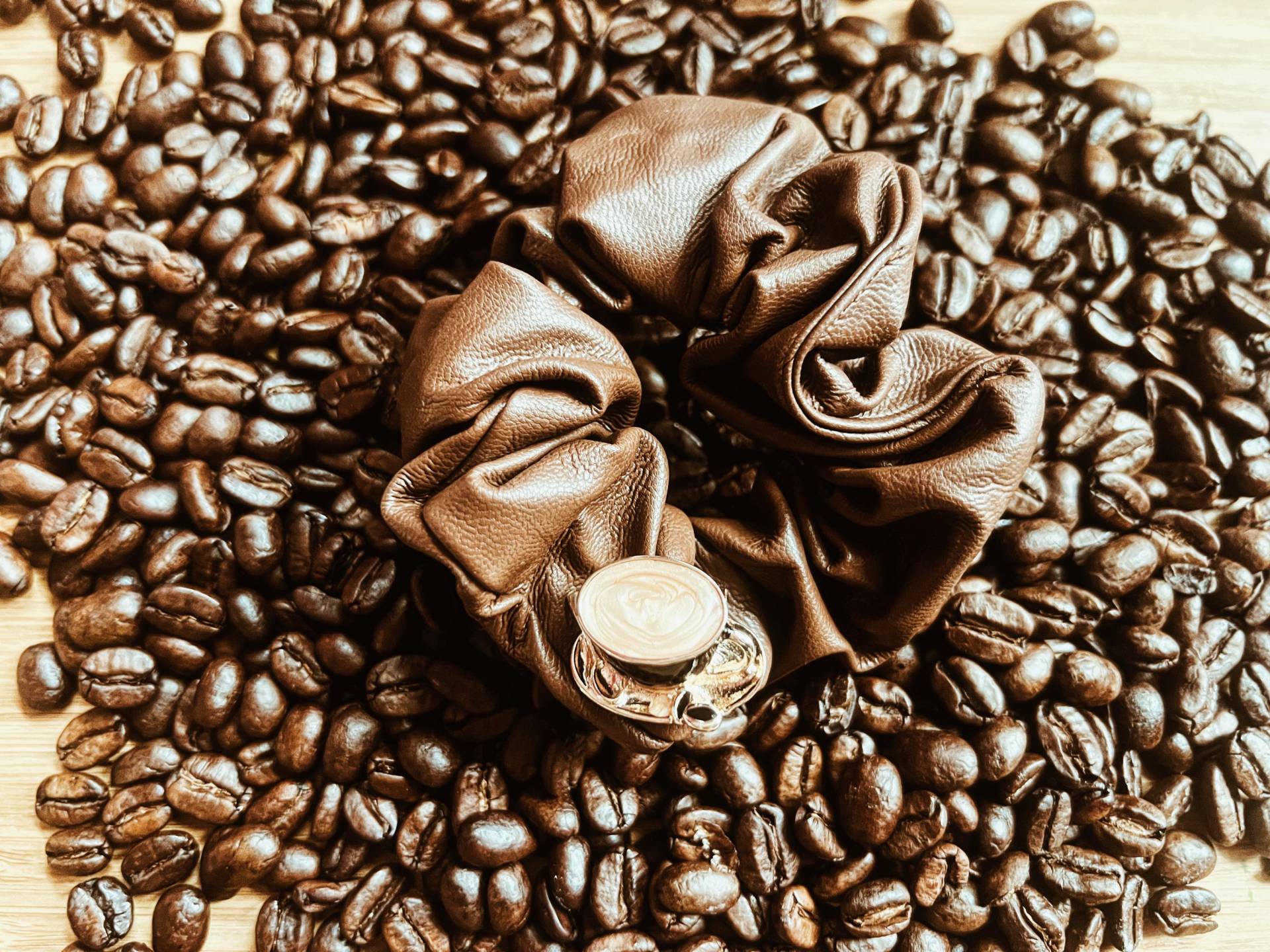 Coffee Lover Scrunchie Mit Abnehmbarem Tassen Anhänger - Barista Geschenk von literarybeads