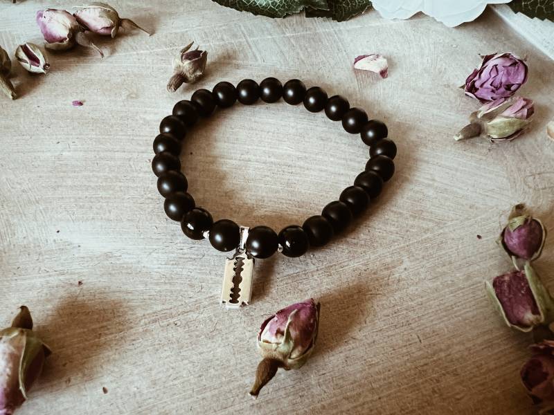 Peaky Blinders Inspiriert Armband Matte Onyx Perlen Armband Mit Rasiermesser Anhänger von literarybeads