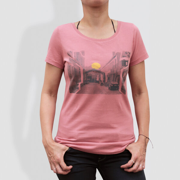 little kiwi Damen T-Shirt, "Urbanität im Wandel", Dyed Salty Rose von little kiwi