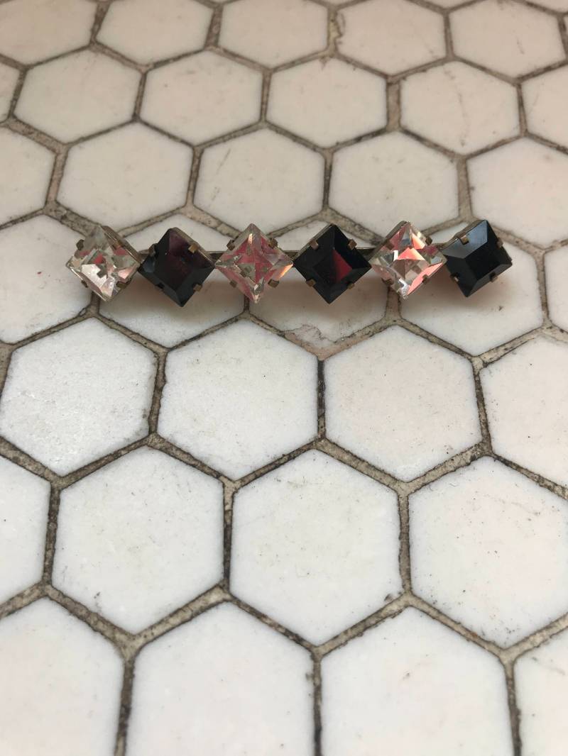 Art-Deco-Weinlese Französisch Jet Glas Brosche von littlebabykitty8