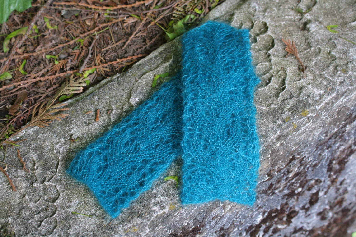 Petrol Grün Mohair Spitze Armlinge Petrol Grün Mohair Spitze Armlinge von littlebeastieknits