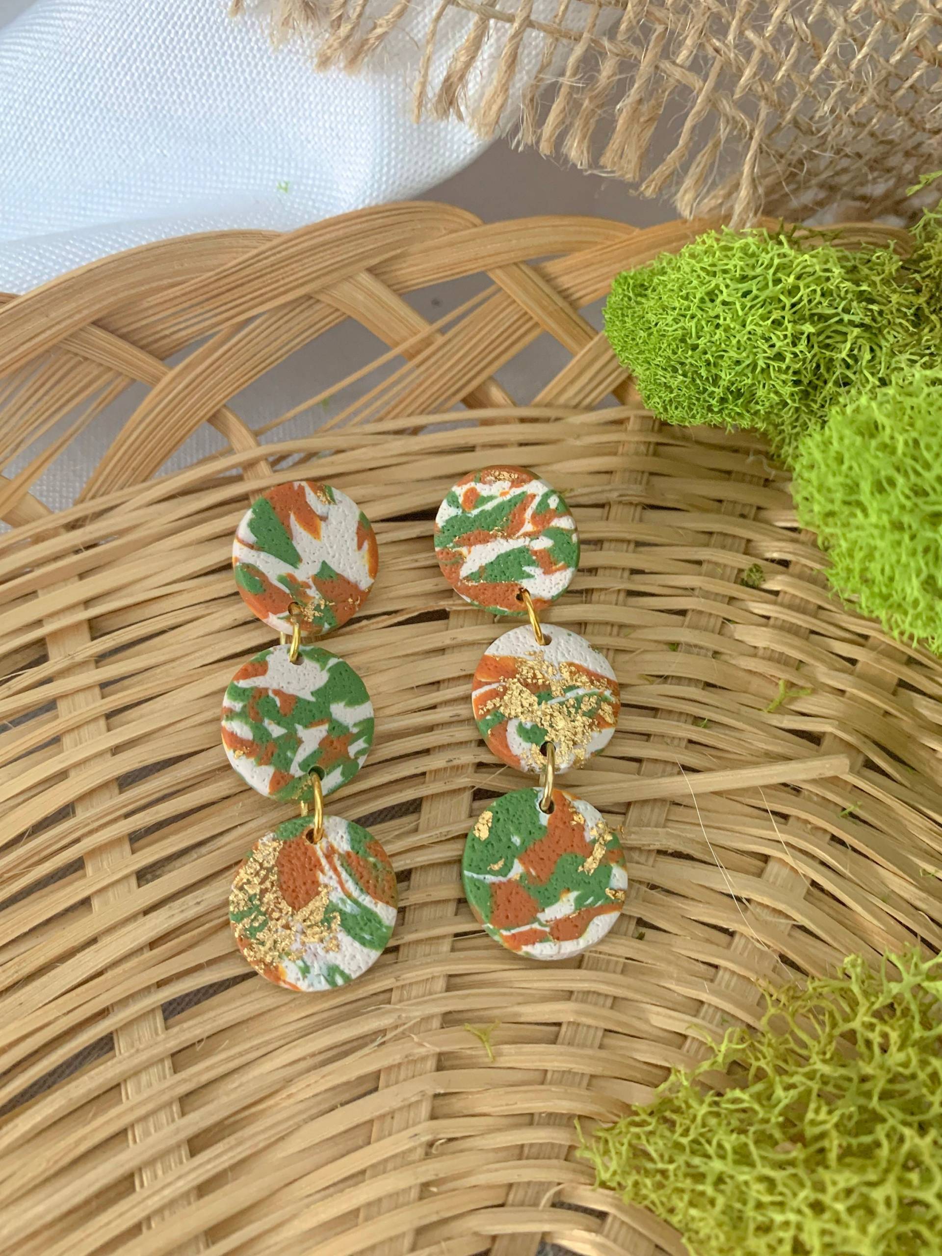Boho Polymer Clay Ohrringe | Grün, Orange, Creme Kreis Baumeln Boho Polymer Clay Ohrringe | Grün, Orange, Creme Kreis Baumeln von littlebeezdesignsco