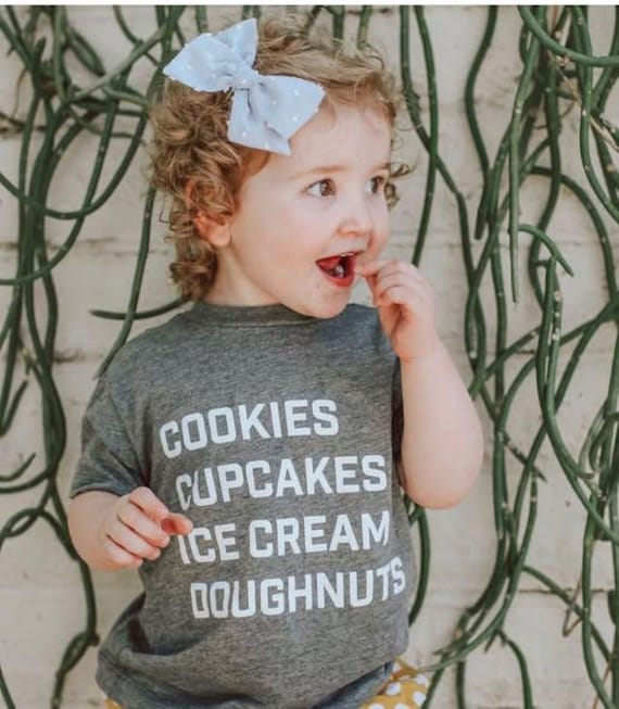 Kuchen Kekse Eis Donuts Graues T-Shirt, Kinder von littlebuncompany