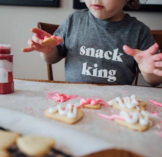 Snack King Graues T-Shirt, Kinder von littlebuncompany