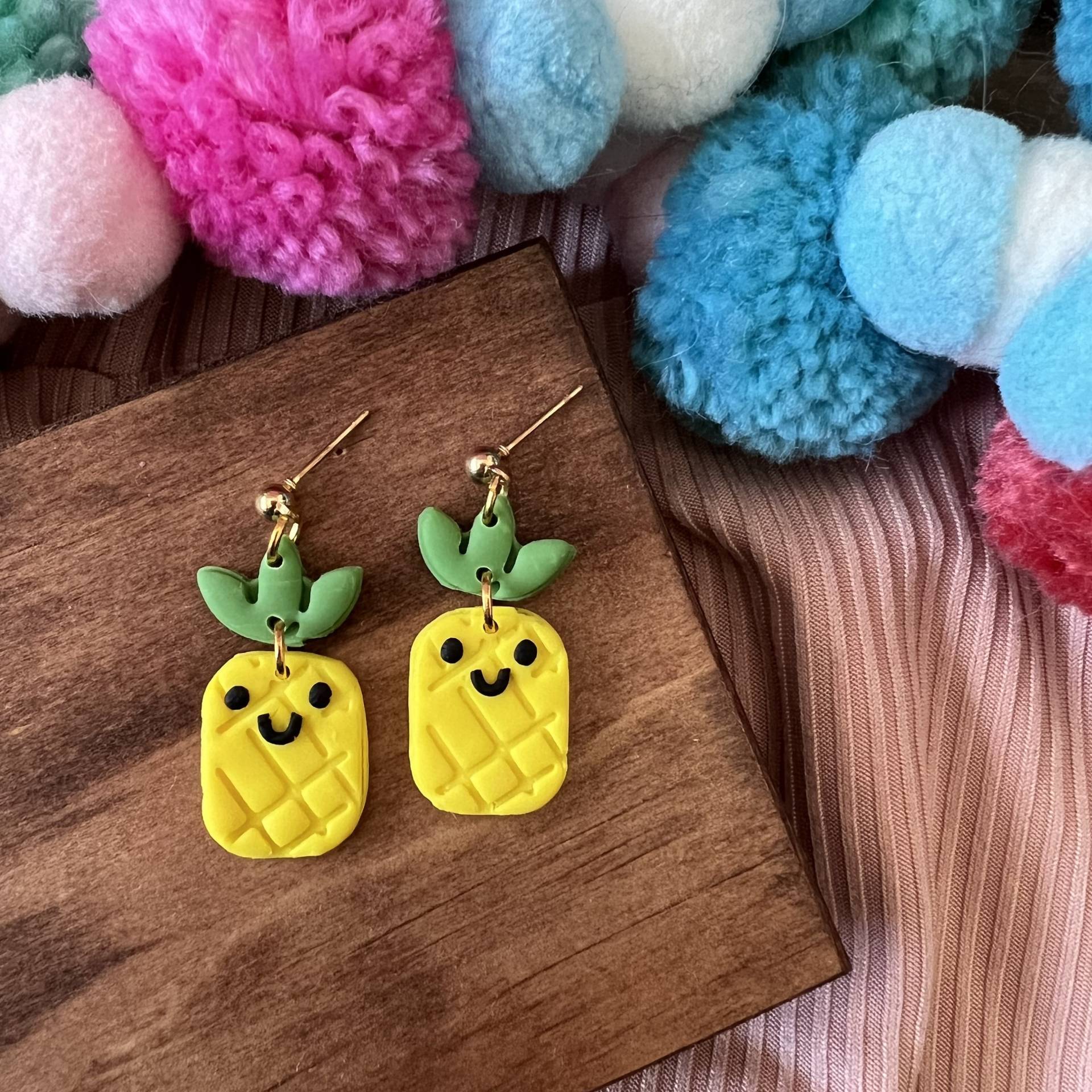 Pablo Die Ananas Ohrringe - Ton Schmuck Obst Mädchen Geschenk von littlegembabes