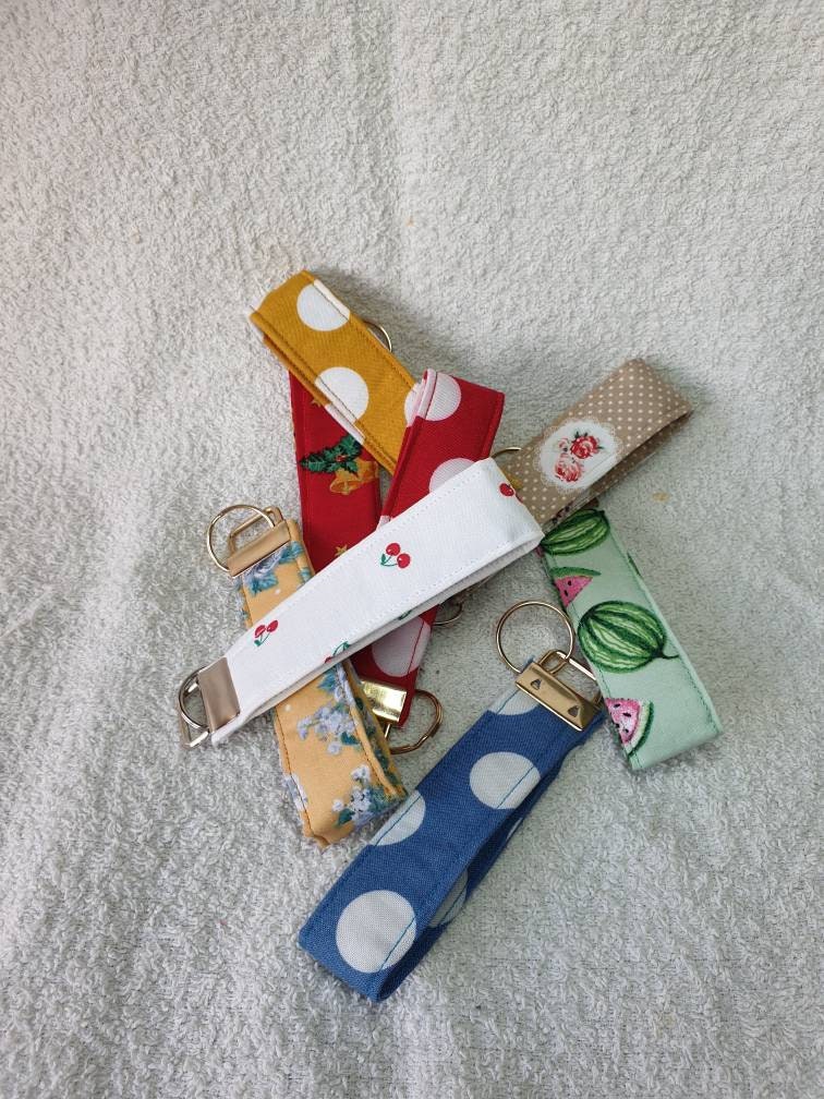 Schlüsselbänder, Stoff Schlüsselband, Ab 12cm Länge, Selbstgenäht Schlüsselbänder, Stoff Schlüsselband, Ab 12cm Länge, Selbstgenäht von littlegiftsbymo