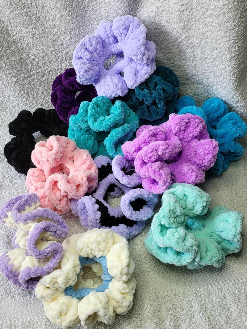 Scrunchie Haargummi Gehäkelt Scrunchie Haargummi Gehäkelt von littlegiftsbymo