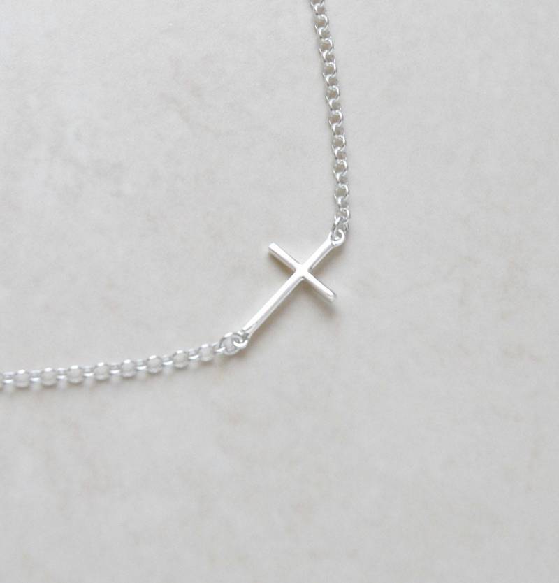 sterling Silber Seitlich Kreuz Halskette, Moderner Christlicher Schmuck sterling Silber Seitlich Kreuz Halskette, Moderner Christlicher Schmuck von littleglamour